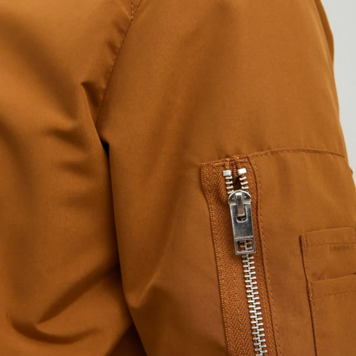12165203 JJERUSH BOMBER NOOS RUBBER