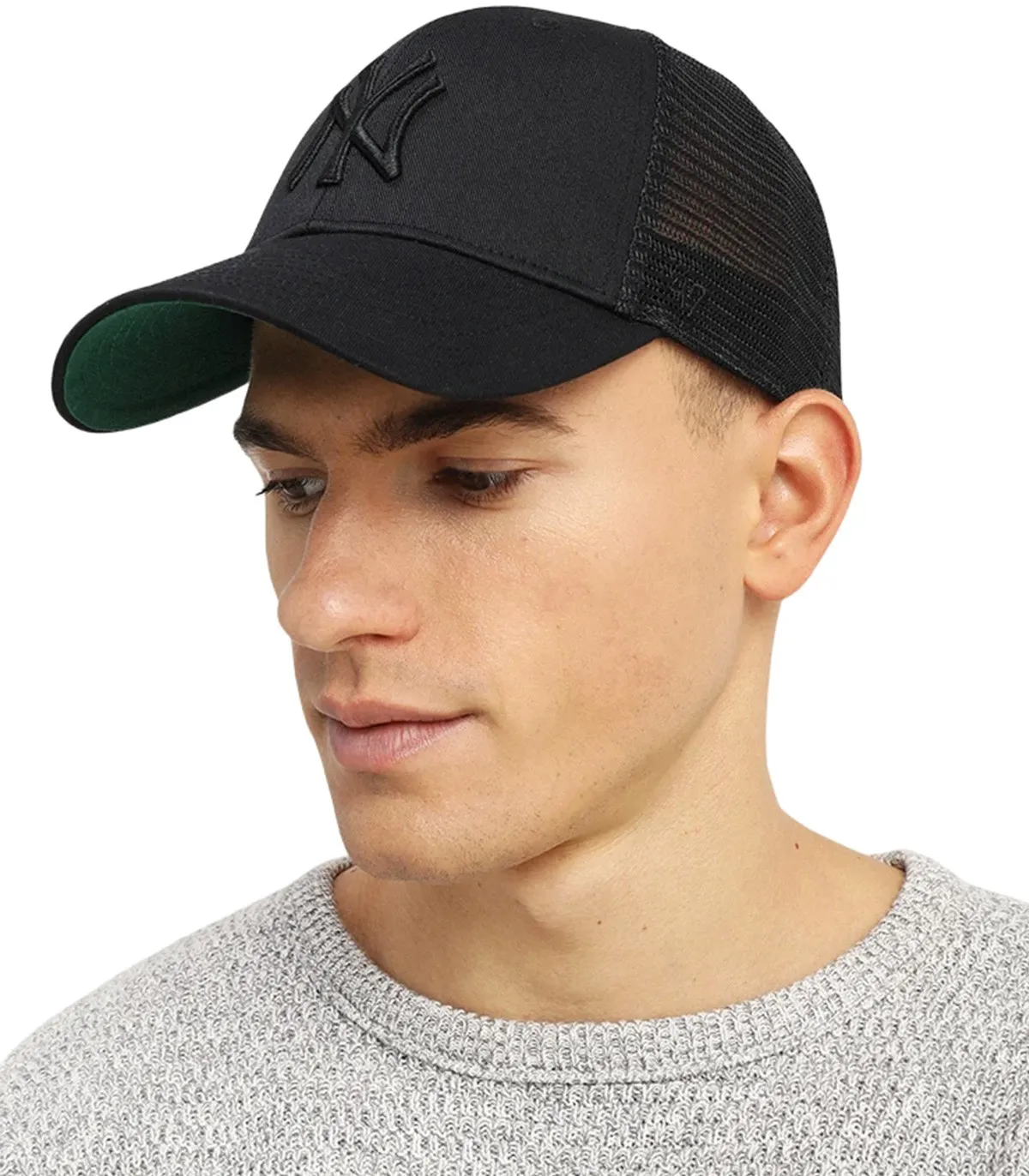 47  GORRA UNISEX NEGRA  BKB