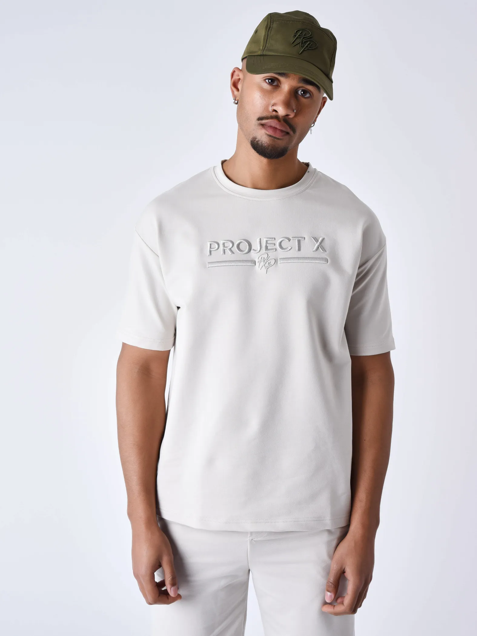 Camiseta clásica bordada