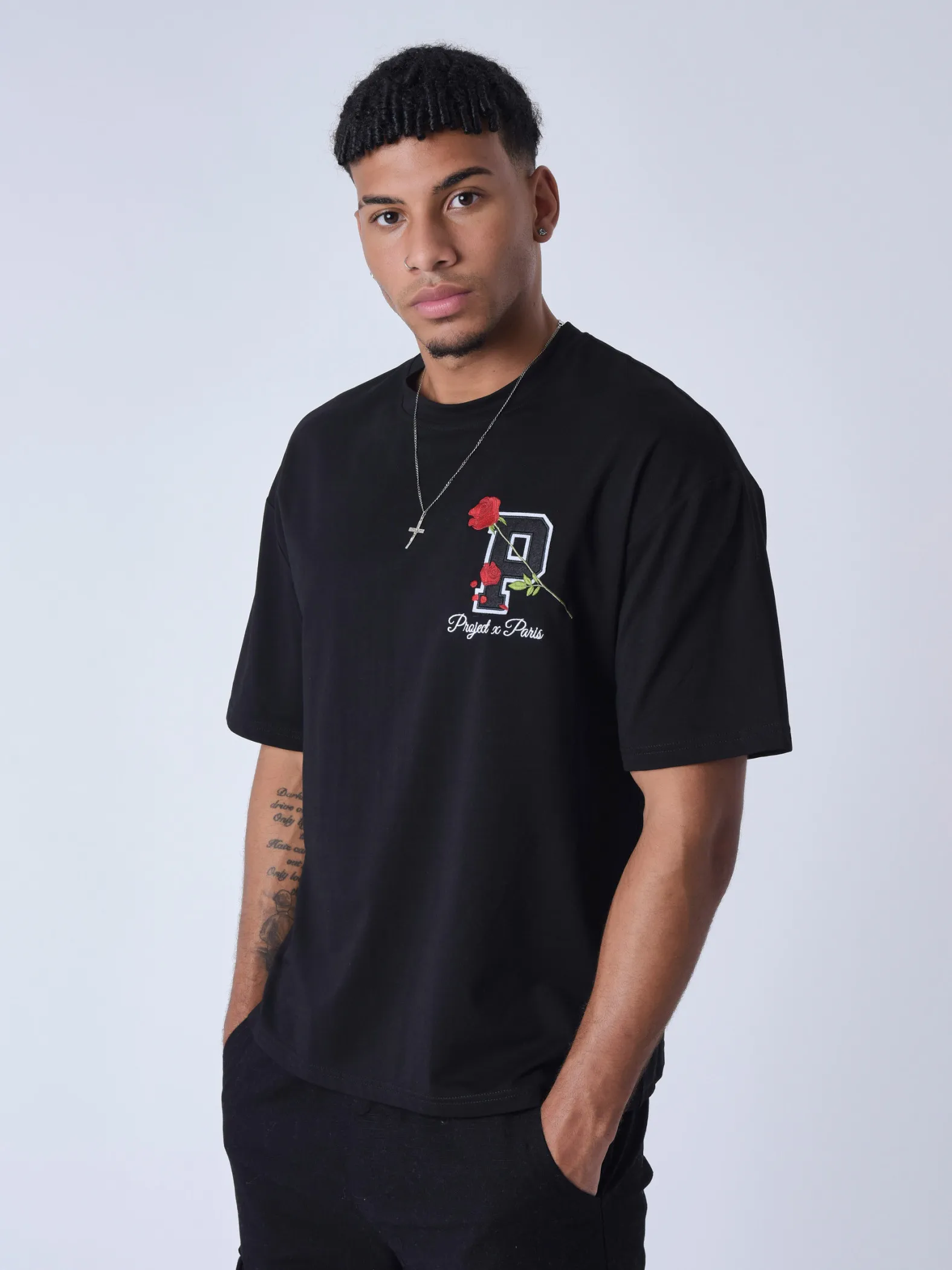 Camiseta de flores románticas