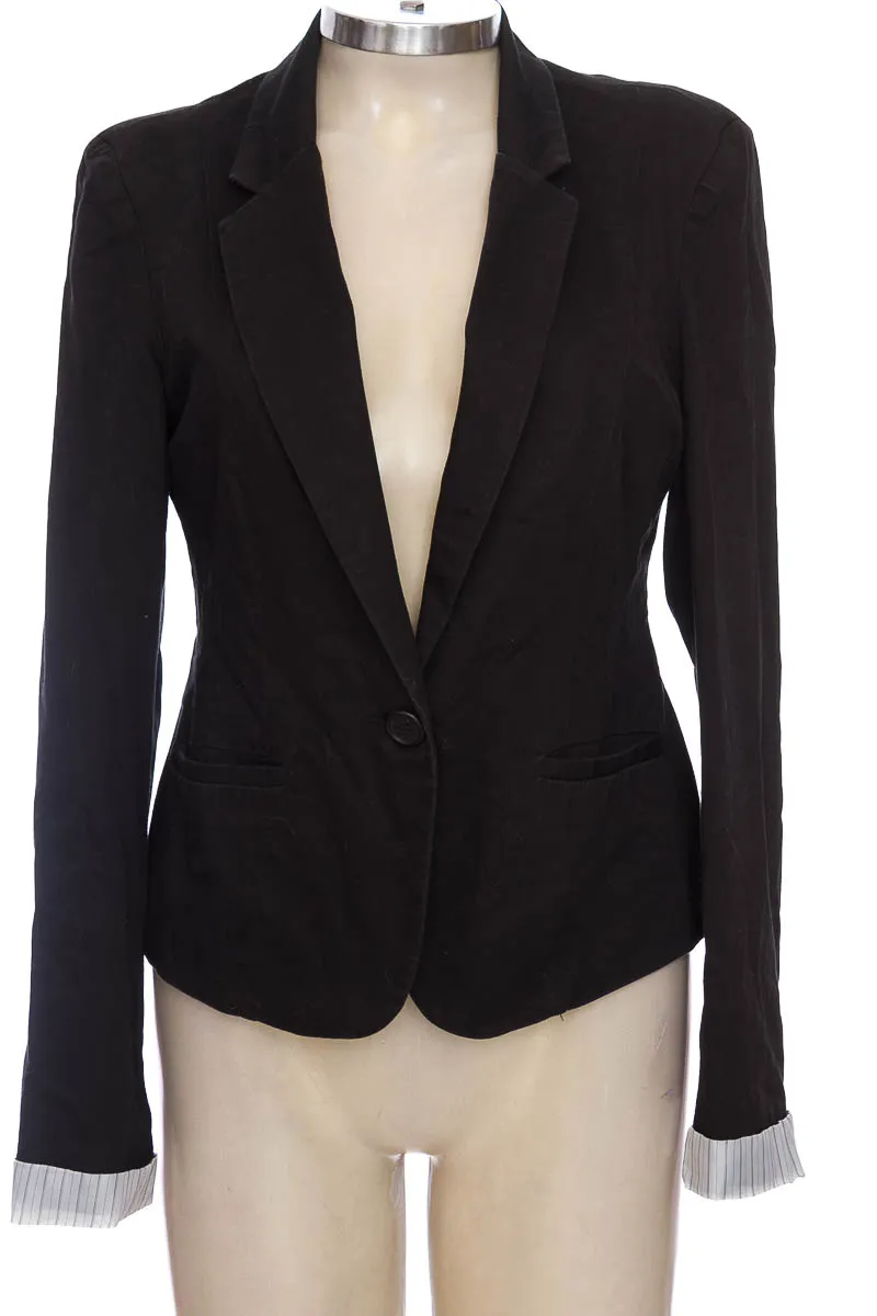 CHAQUETA / ABRIGO COLOR NEGRO  BASEMENT