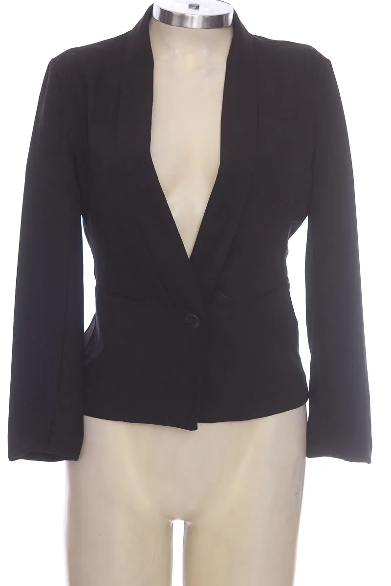 CHAQUETA / ABRIGO COLOR NEGRO  BERSHKA