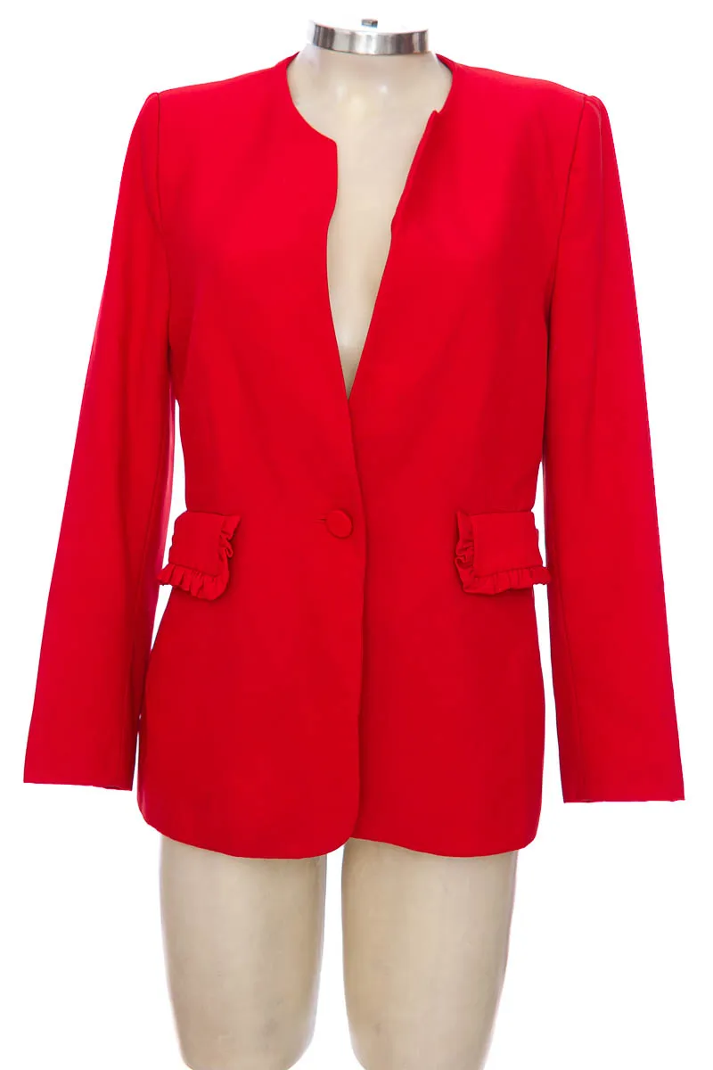 CHAQUETA / ABRIGO COLOR ROJO  ZARA