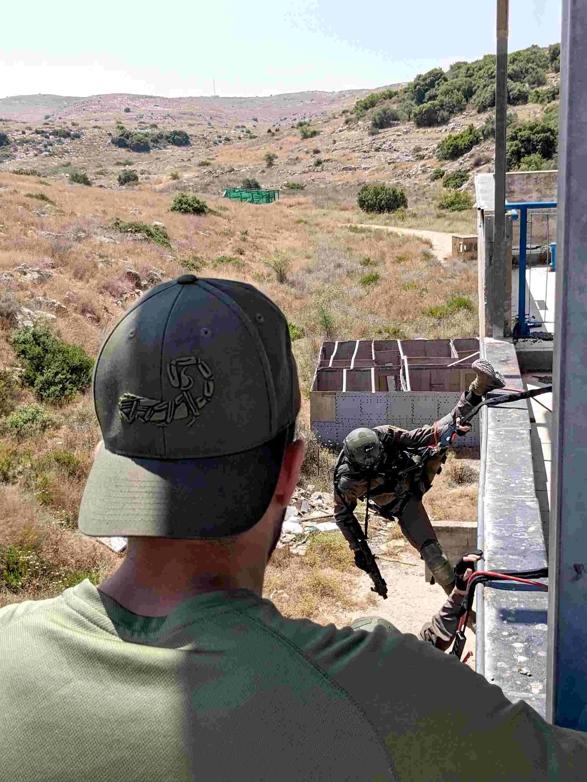 GORRA BORDADA SCORPION LOGO  AGILITE