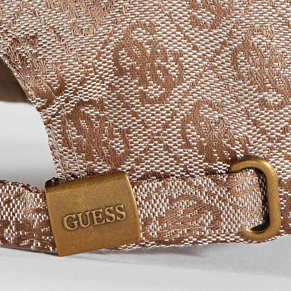 GORRA GUESS  AW8860 POL01 LLG