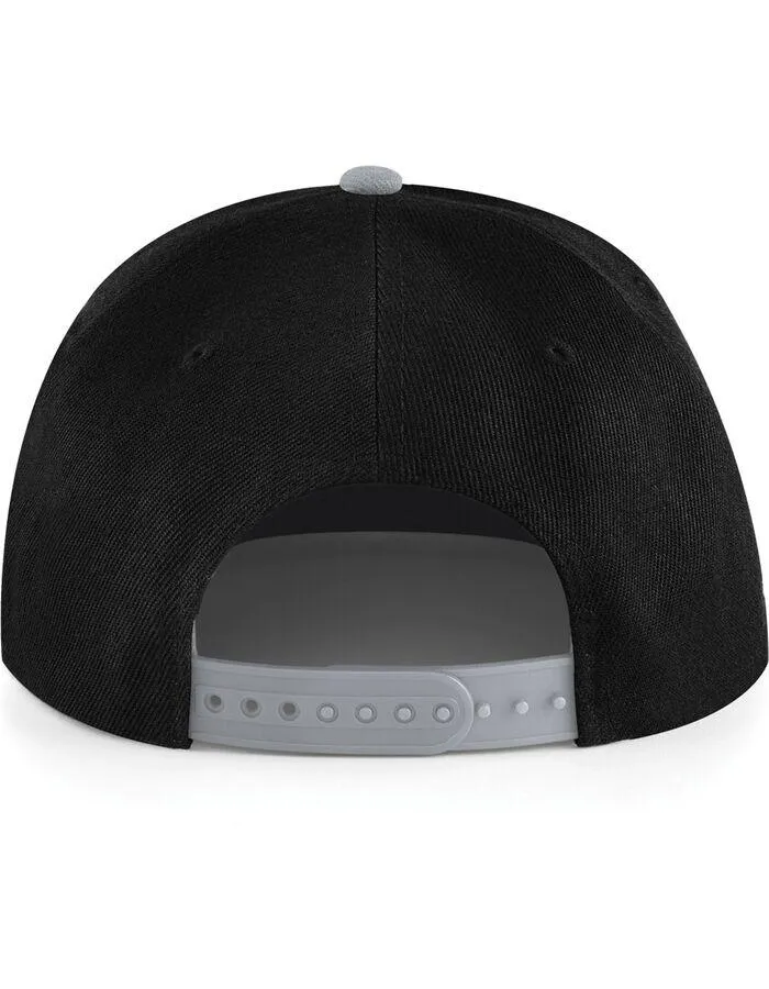 GORRA SNAPBACK COLOR NEGROGRIS. 