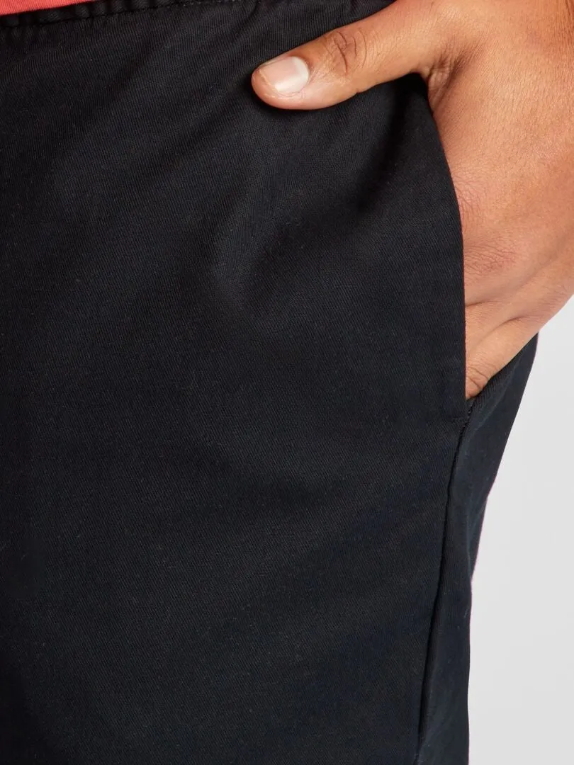 PANTALóN CHINO CON CINTURA ELáSTICA  NEGRO
