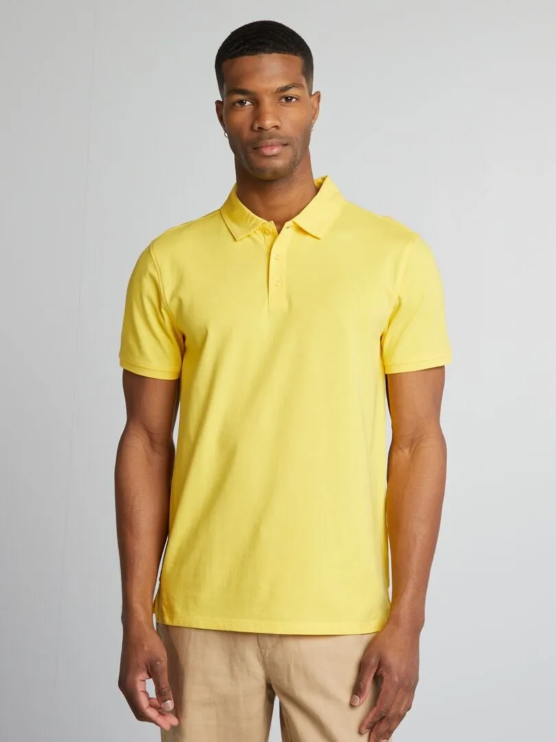 POLO ELáSTICO SLIM FIT  AMARILLO