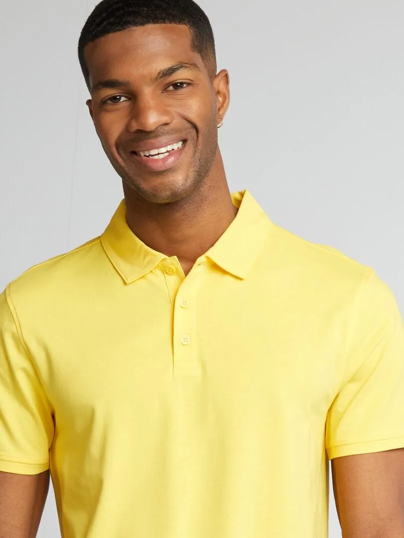 POLO ELáSTICO SLIM FIT  AMARILLO