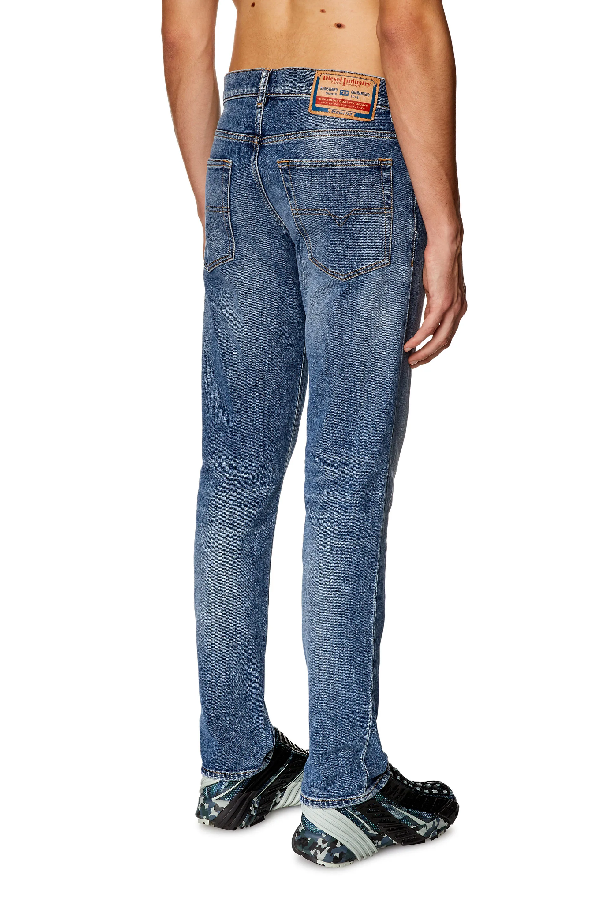 TAPERED JEANS 2023 DFINITIVE 09I16