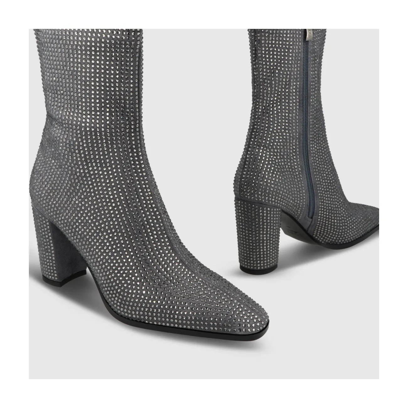 VETUSA GREY