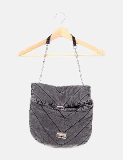 Zara Bolso gris acolchado